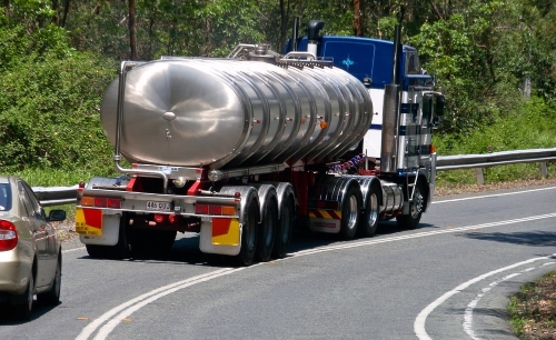 Cisterne per il trasporto di merci pericolose su strada.