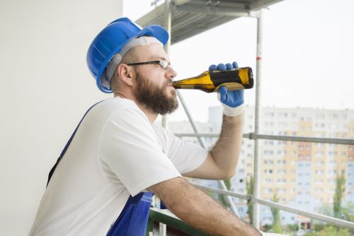 Fattore umano e sicurezza sul lavoro, l'Inail fa il punto su alcol e droghe